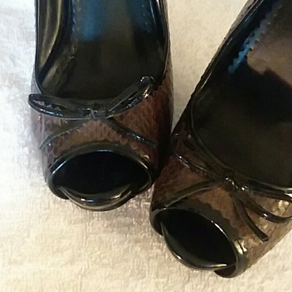 Brown & Black Heels by Michael sz 8 - Picture 3 of 6